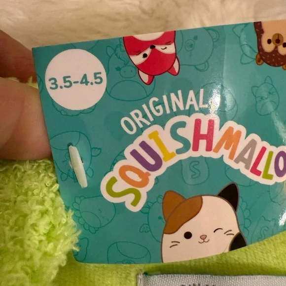 Adorable Squishmallow NWT smiley face slippers. Size youth 3.5-4.5 - Picture 5 of 6